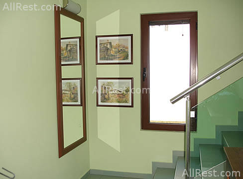 Hlebna Hotel 6